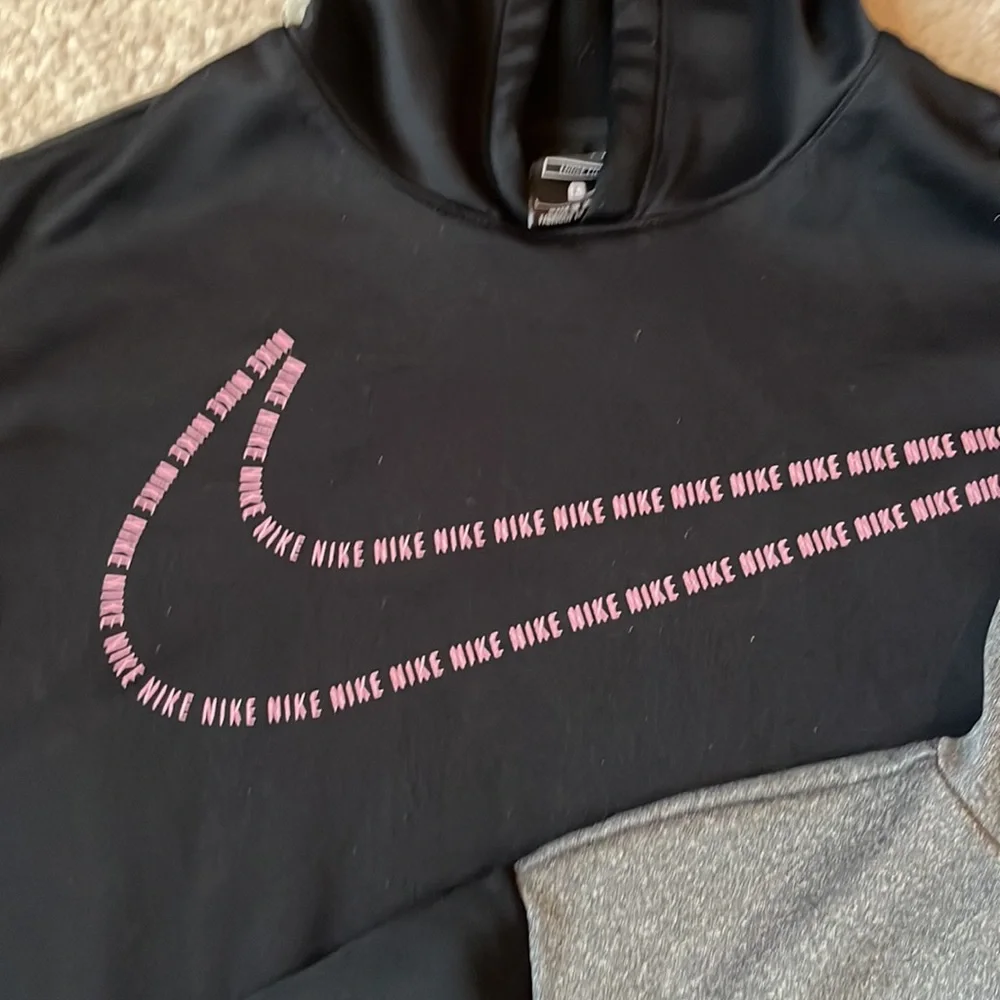 2 Nike girls hoodies. - Picture 2 of 5